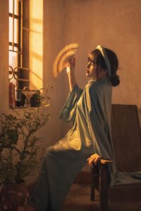 婚活服を選ぶ女性が知っておくべきポイントは？